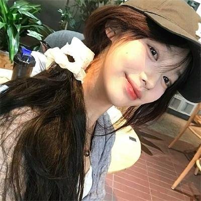 商谍